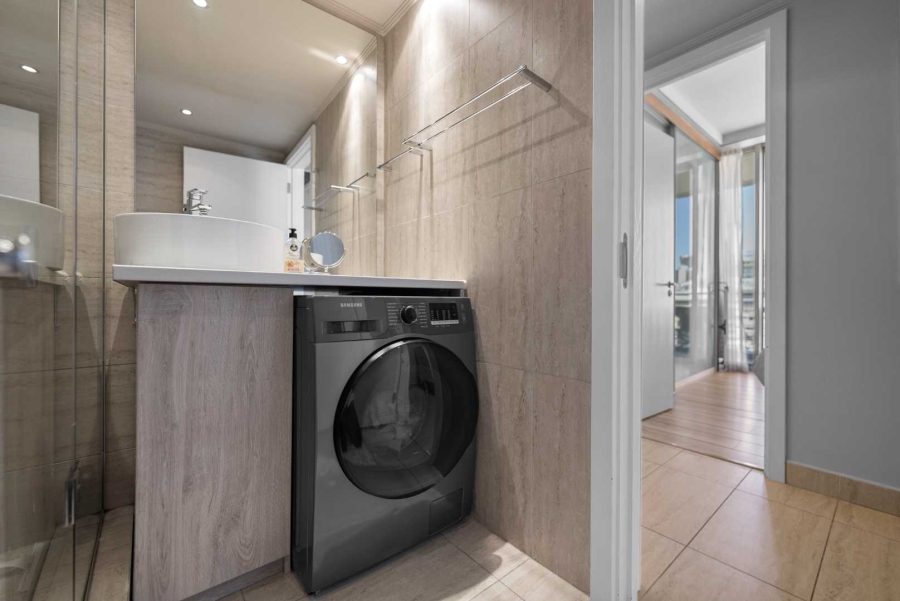 2 Bedroom Property for Sale in Cape Town City Centre Western Cape